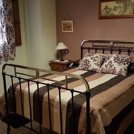 Apartamentos Rurales Tauro Cabezuela Del Valle Bagian luar foto