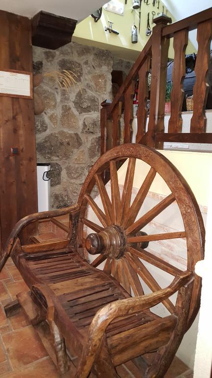 Apartamentos Rurales Tauro Cabezuela Del Valle Bagian luar foto