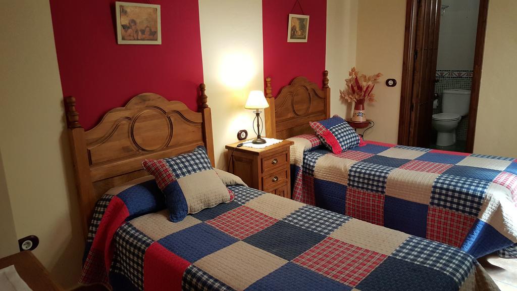 Apartamentos Rurales Tauro Cabezuela Del Valle Bagian luar foto
