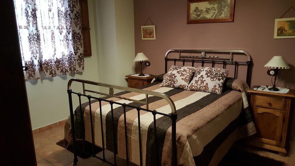 Apartamentos Rurales Tauro Cabezuela Del Valle Bagian luar foto