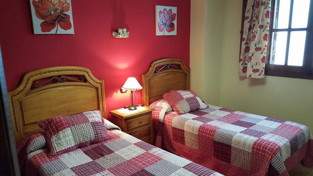 Apartamentos Rurales Tauro Cabezuela Del Valle Bagian luar foto
